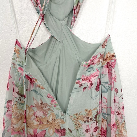 ASTR The Label • Noya Floral Cutout maxi dress - Picture 7 of 11